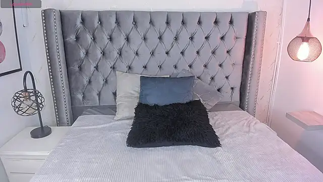 Snapshot of Anya_Belth chatting on 10-26-25, 03:51 Anya Belth online show from 10-26-25, 03:51