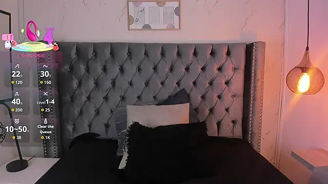 Snapshot of Anya_Belth chatting on 11-14-25, 07:34 Anya Belth online show from 11-14-25, 07:34