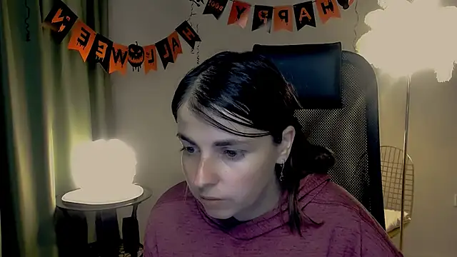 MartaEdams online show from 10-29-25, 06:15