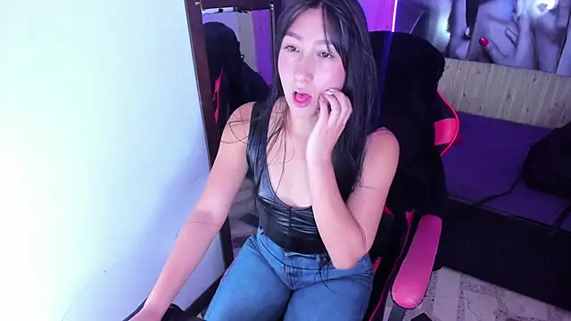 Snapshot of miaa_scott7 chatting on 09-13-25, 05:46 miaa scott7 online show from 09-13-25, 05:46