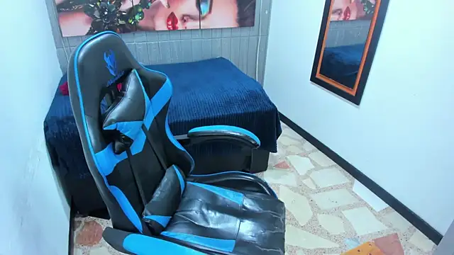 Snapshot of miaa_scott7 chatting on 10-27-25, 04:44 miaa scott7 online show from 10-27-25, 04:44