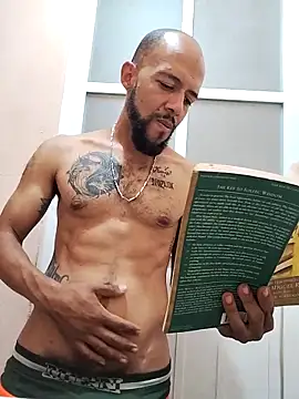 Snapshot of wolfsexmxn chatting on 09-12-25, 09:15 wolfsexmxn online show from 09-12-25, 09:15