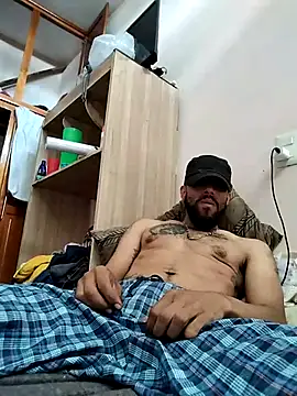 Snapshot of wolfsexmxn chatting on 09-21-25, 08:21 wolfsexmxn online show from 09-21-25, 08:21