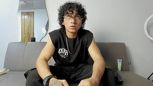 Snapshot of JackesTaylor chatting on 11-27-25, 04:58 JackesTaylor online show from 11-27-25, 04:58