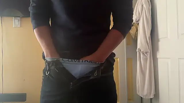 kSwisssxxx online show from 11-22-25, 06:29