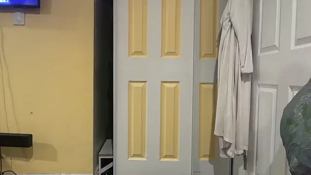 kSwisssxxx online show from 11-27-25, 08:16