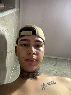 Snapshot of samm4044 chatting on 11-28-25, 09:39 samm4044 online show from 11-28-25, 09:39