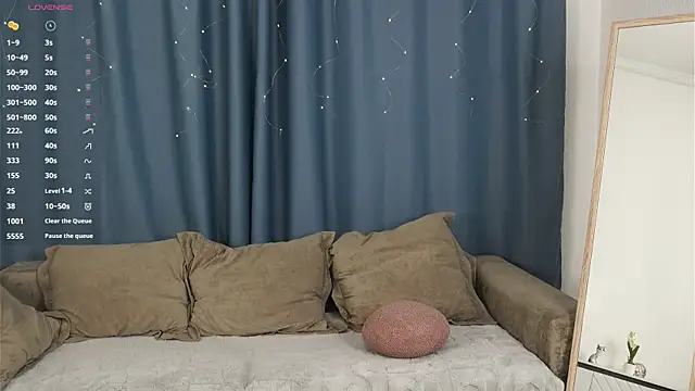 TaiteFairfield online show from 11-04-25, 06:34