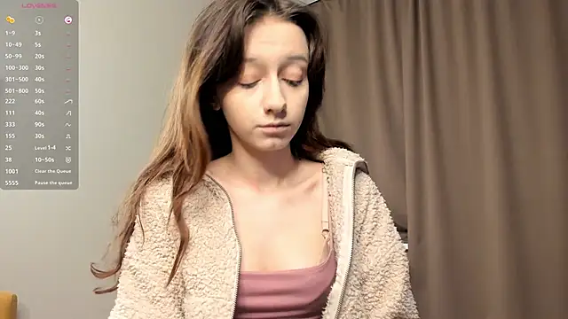 TaiteFairfield online show from 12-20-25, 09:27