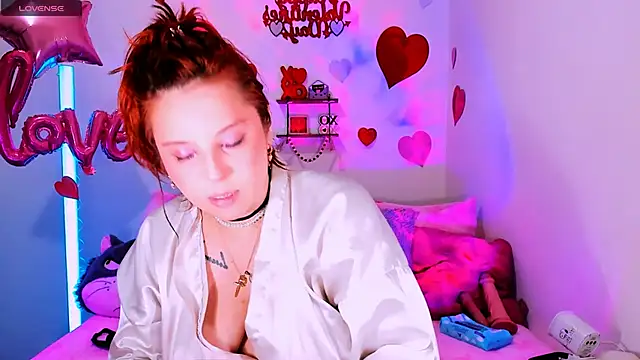 Snapshot of Rosie_Good_girl chatting on 02-01-26, 04:11 Rosie Good girl online show from 02-01-26, 04:11