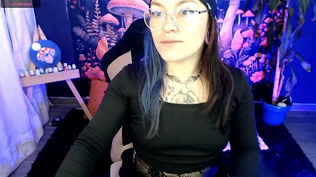 LunaBunny8 online show from 01-15-26, 01:10