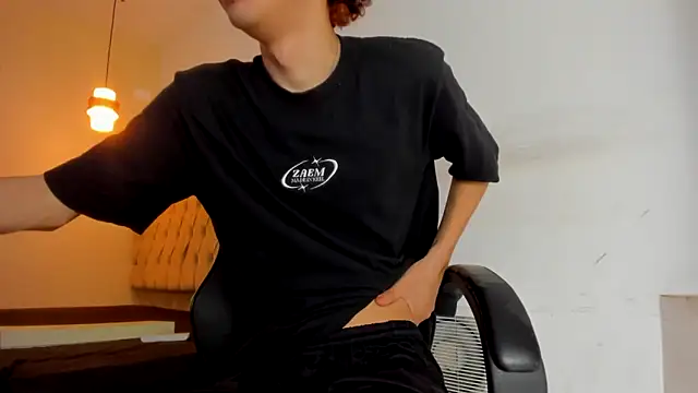 Darkknightx01 online show from 10-22-25, 01:28