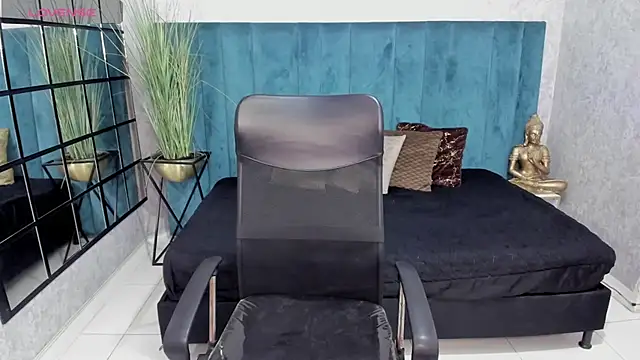 Snapshot of VictoriaaBlair chatting on 02-26-26, 07:24 VictoriaaBlair online show from 02-26-26, 07:24