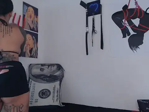 Snapshot of Sofia_May chatting on 02-19-26, 11:28 Sofia May online show from 02-19-26, 11:28