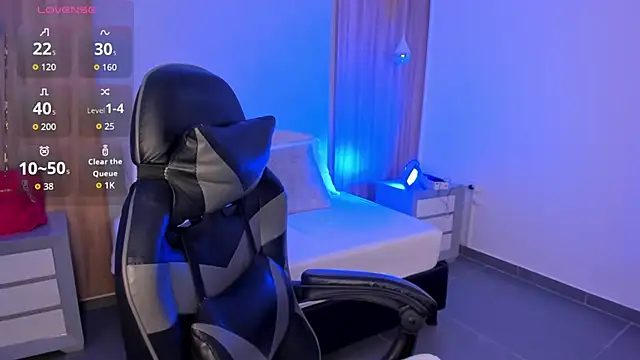 megara x  online show from 12-18-25, 02:17