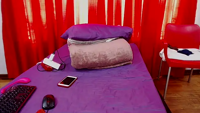 Snapshot of SexyBustyBoobs chatting on 10-23-25, 04:45 SexyBustyBoobs online show from 10-23-25, 04:45