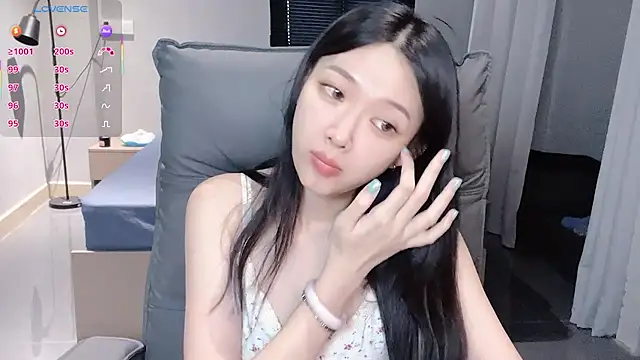 NiNi-baby520 online show from 10-21-25, 07:20