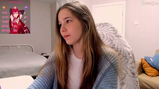 ValerieBubbles online show from 10-31-25, 09:16