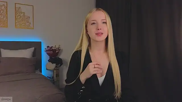 Adele Armas online show from 10-08-25, 11:35