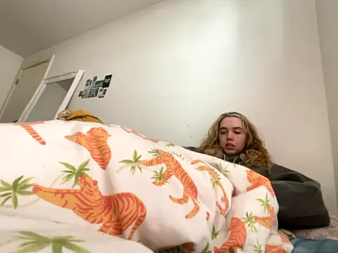 violetcutie online show from 09-15-25, 11:10