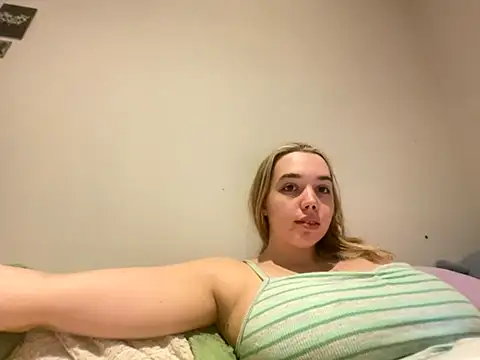 violetcutie online show from 09-19-25, 08:53