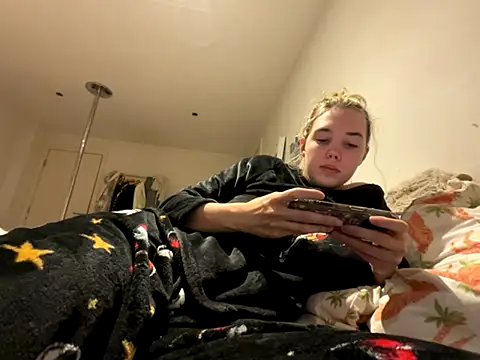 violetcutie online show from 10-05-25, 07:01