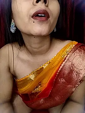 cute buggu online show from 10-04-25, 03:04