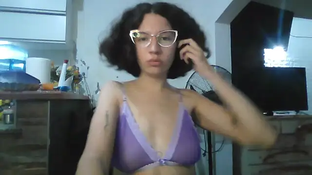 Snapshot of loliporomero chatting on 10-19-25, 01:50 loliporomero online show from 10-19-25, 01:50