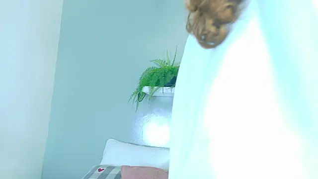 Snapshot of BelaMiller_ chatting on 11-06-25, 11:33 BelaMiller online show from 11-06-25, 11:33