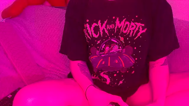 Little-Red21 online show from 10-15-25, 11:27