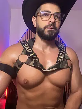 Snapshot of magnumchris chatting on 02-07-26, 12:31 magnumchris online show from 02-07-26, 12:31