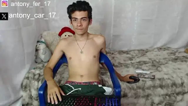 Snapshot of Rimuru17 chatting on 10-23-25, 07:45 Rimuru17 online show from 10-23-25, 07:45