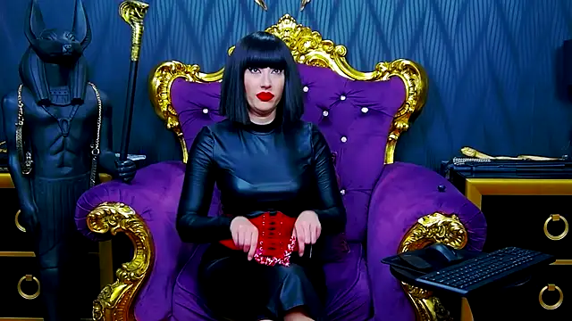 LaraMaeve online show from 12-18-25, 06:30