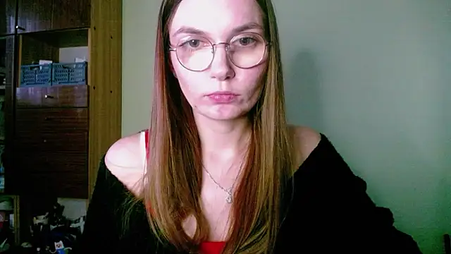 LooveELLYx online show from 12-04-24, 02:37