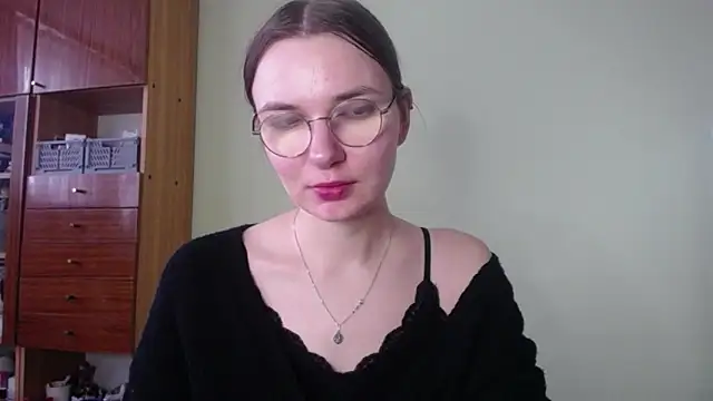 LooveELLYx online show from 12-06-24, 07:43