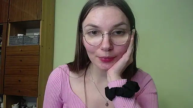 LooveELLYx online show from 12-10-24, 08:38