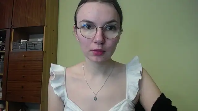 LooveELLYx online show from 12-11-24, 07:42