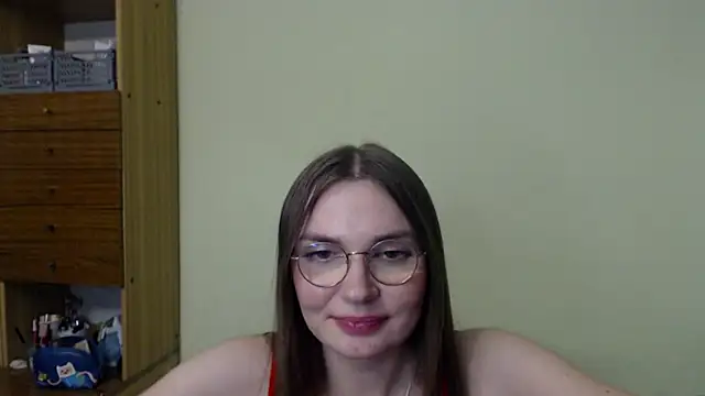 LooveELLYx online show from 12-18-24, 06:03