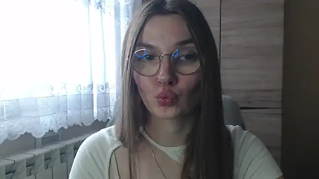 LooveELLYx online show from 01-03-25, 11:03