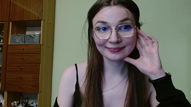 LooveELLYx online show from 03-09-25, 05:49