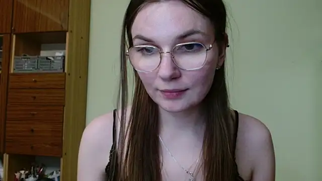 LooveELLYx online show from 03-09-25, 08:52