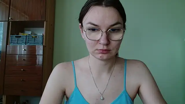 Snapshot of LooveELLYx chatting on 10-24-25, 06:43 LooveELLYx online show from 10-24-25, 06:43