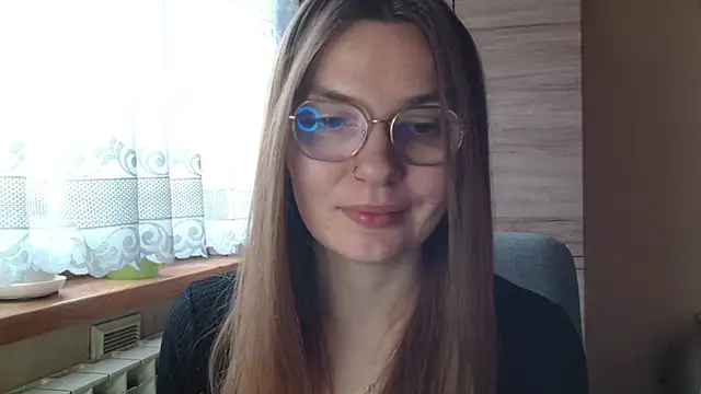 Snapshot of LooveELLYx chatting on 11-14-25, 07:29 LooveELLYx online show from 11-14-25, 07:29