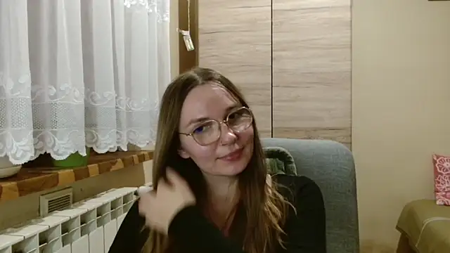 Snapshot of LooveELLYx chatting on 11-16-25, 03:06 LooveELLYx online show from 11-16-25, 03:06