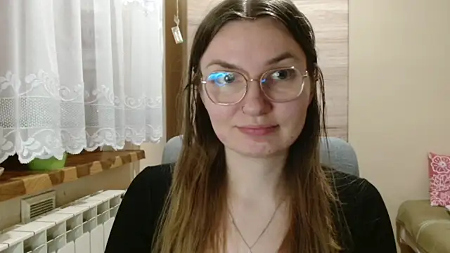 LooveELLYx online show from 12-17-25, 09:54