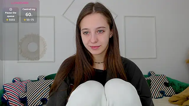 Little cherryy   online show from 10-02-25, 06:42