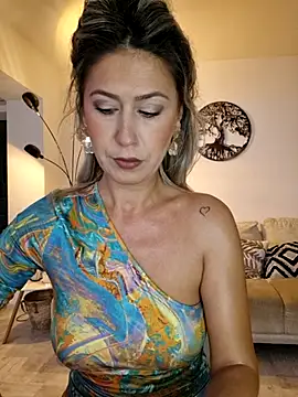 CelynaRoss online show from 09-30-25, 08:41