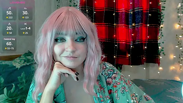 Snapshot of MagicPink chatting on 12-03-25, 11:19 MagicPink online show from 12-03-25, 11:19