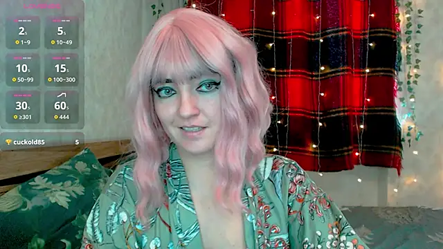 Snapshot of MagicPink chatting on 12-15-25, 12:20 MagicPink online show from 12-15-25, 12:20