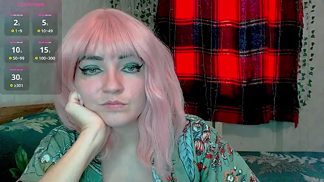 Snapshot of MagicPink chatting on 02-05-26, 10:53 MagicPink online show from 02-05-26, 10:53